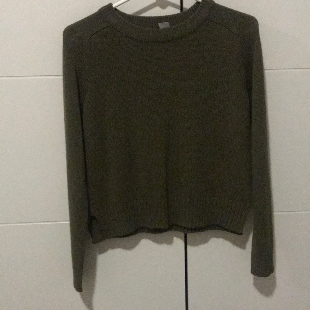 H&M olive green sweater